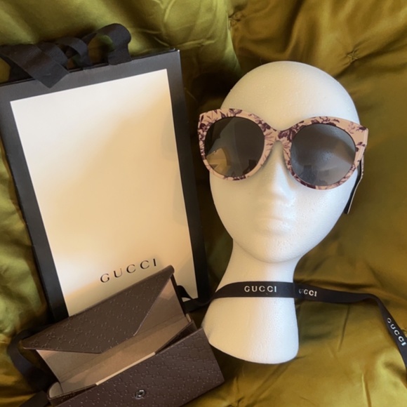 Acetate Floral Gucci Sunglasses - NWOT - Picture 1 of 10